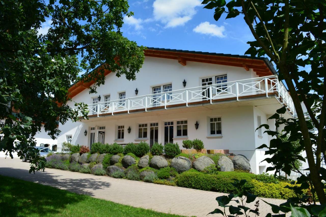 Reiterhof Und Pension Eichenhof Haiger ภายนอก รูปภาพ